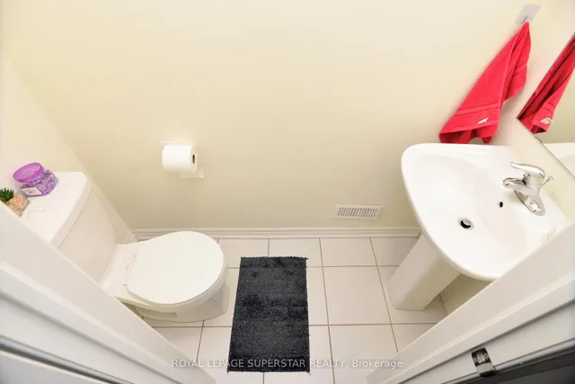 Additional image 32 of 94 Donald Ficht Cres