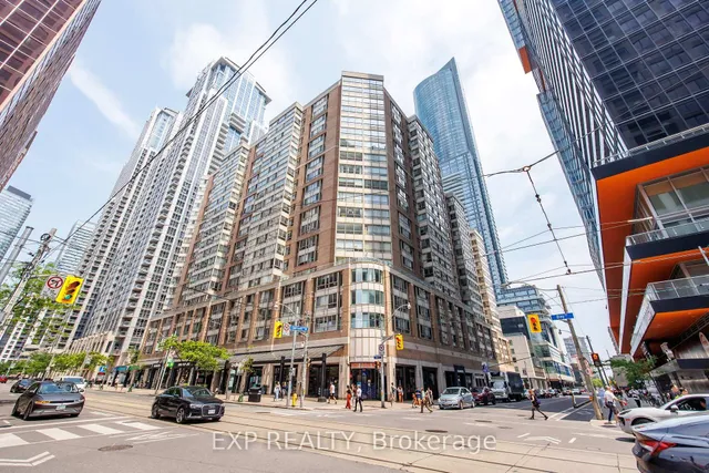 711 Bay St Unit 817