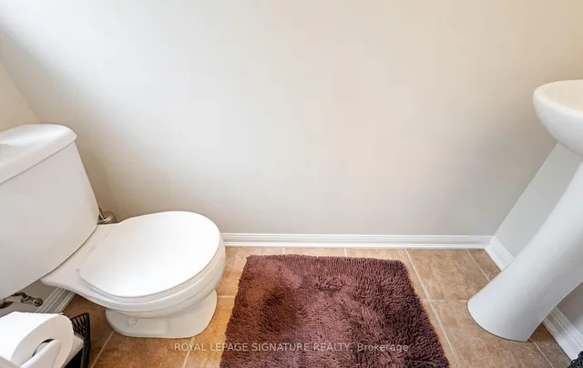 Additional image 8 of 798 Shortreed Cres