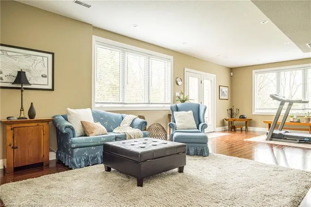 Additional image 39 of 27 Sun Ave