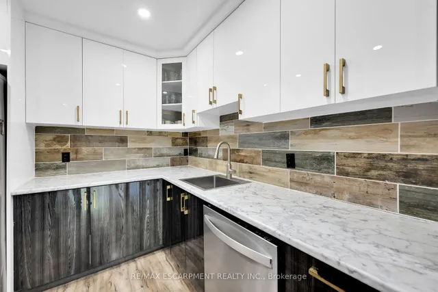 Additional image 14 of 134 Terni Blvd Unit 14