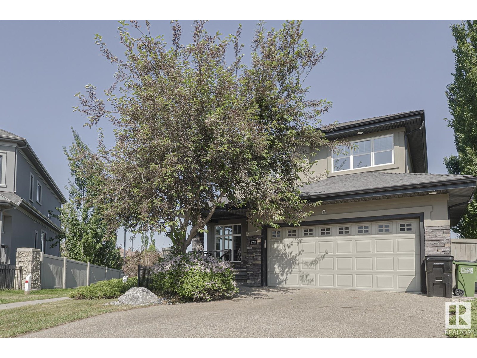2261 WARRY LO SW|Edmonton, Alberta T6W0N7