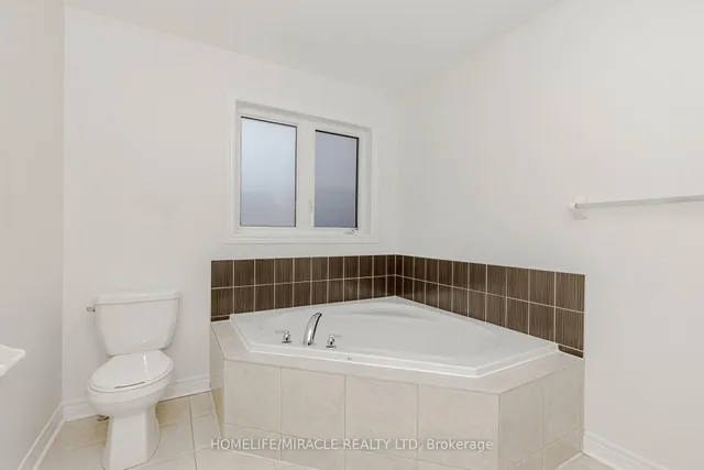 Additional image 40 of 1015 Job Cres