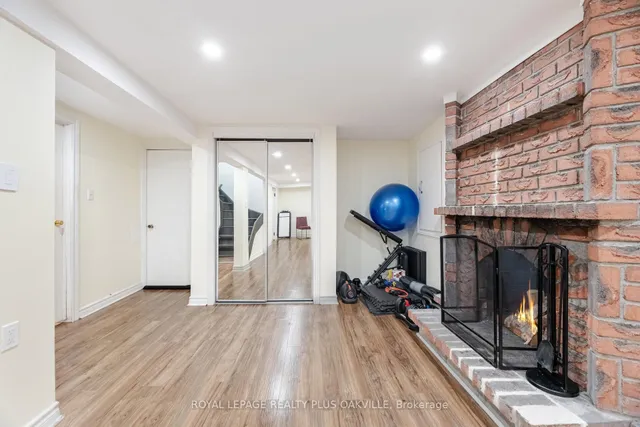 Additional image 34 of 421 Laurentian Ave