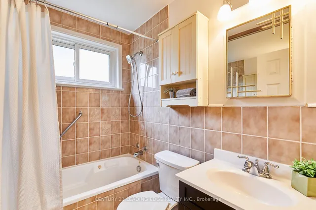 Additional image 34 of 130 Porchester Dr