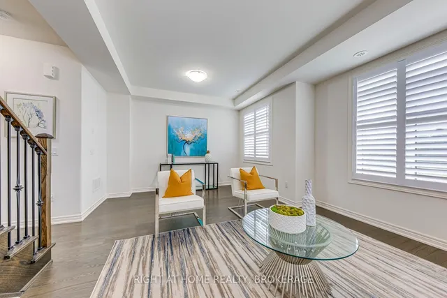 Additional image 29 of 451 Dundas St