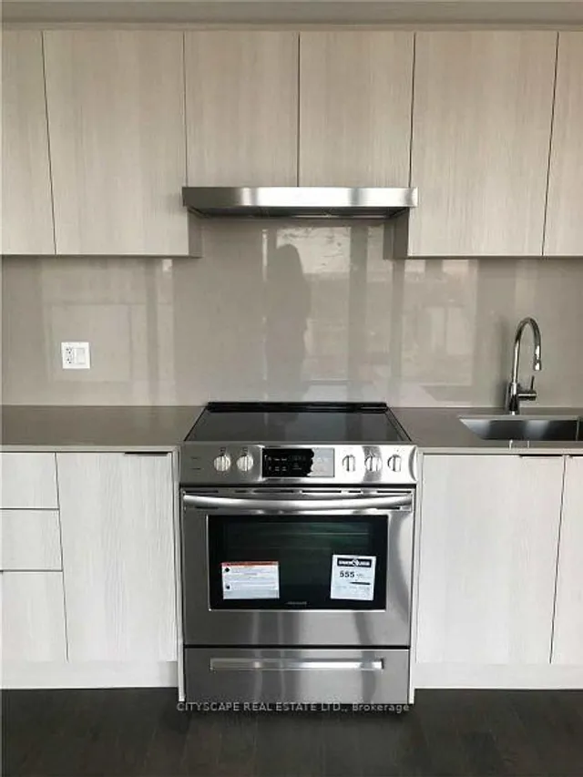 Additional image 4 of 25 Richmond St Unit 1717