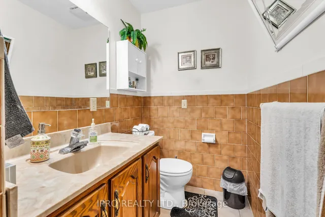 Additional image 24 of 6 Leckie Ave