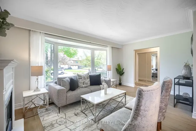 Additional image 9 of 14 Amulet St