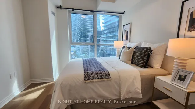 Additional image 18 of 39 Annie Craig Dr Unit 803