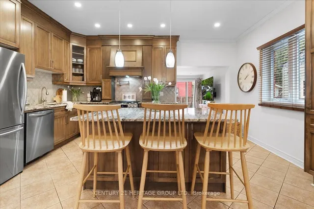 Additional image 18 of 336 Emerald St