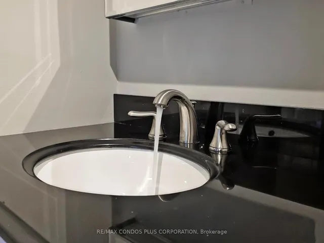 Additional image 25 of 500 Richmond St Unit 325