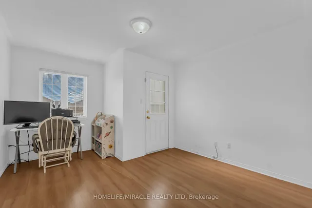 Additional image 32 of 56 Viceroy Cres