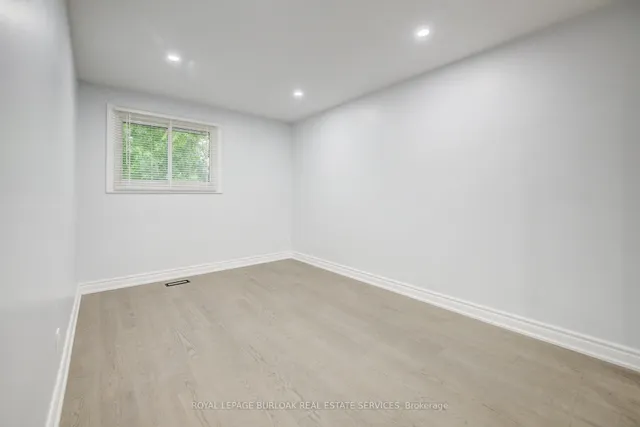 Additional image 20 of 111 Durham Rd