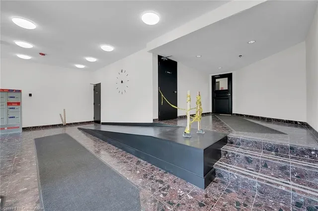 Additional image 8 of 8 Village Green Unit 112