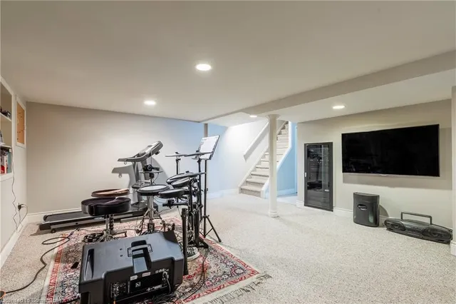 Additional image 39 of 9 Harbour Dr