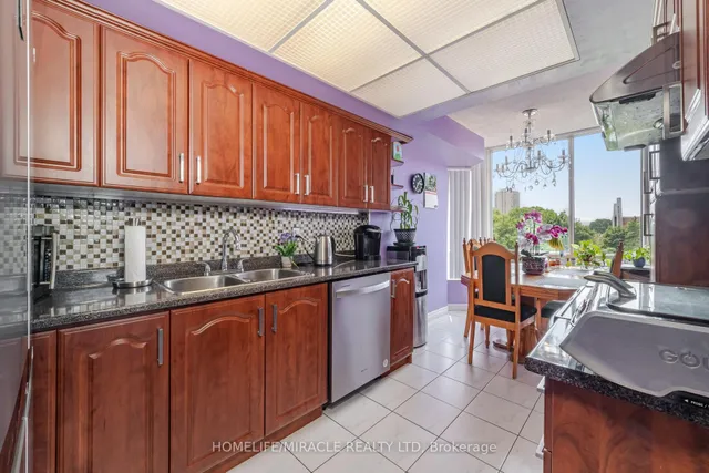 Additional image 11 of 26 Hanover Rd Unit 401