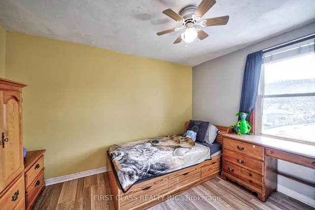 Additional image 29 of 260 King St