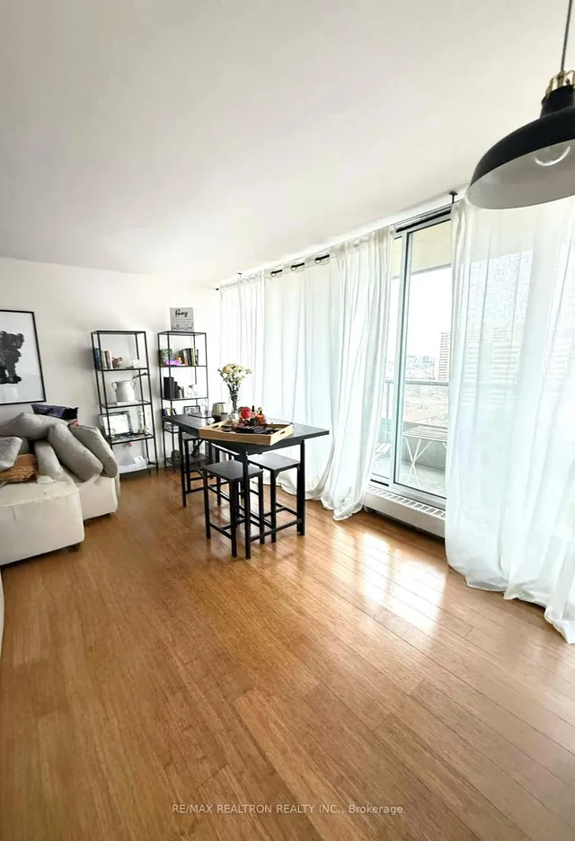 Additional image 2 of 31 Four Winds Dr Unit 1014