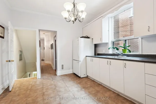 Additional image 17 of 812 Gladstone Ave