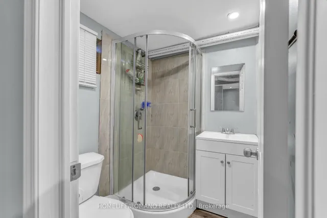 Additional image 8 of 7440 Goreway Dr Unit 2