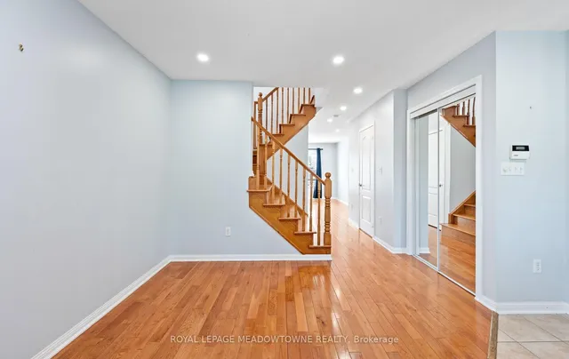 Additional image 8 of 634 Hamilton Cres