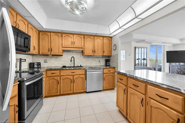 Additional image 14 of 6 Village Green Blvd Unit 604