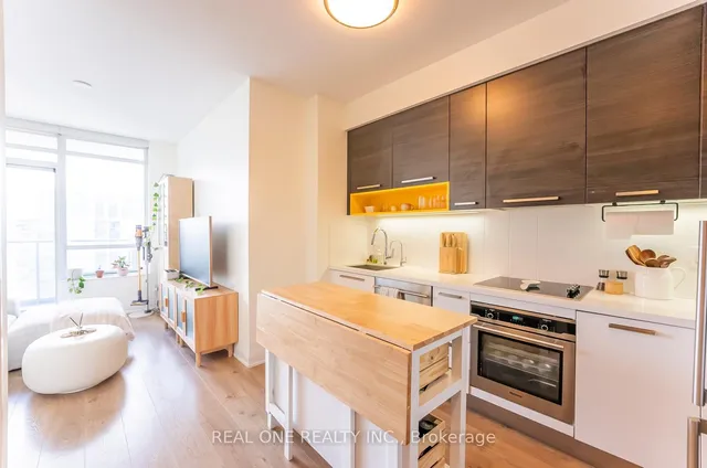 Additional image 3 of 36 Park Lawn Rd Unit 2708