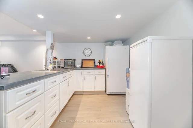 Additional image 37 of 54 Oakhaven Pl