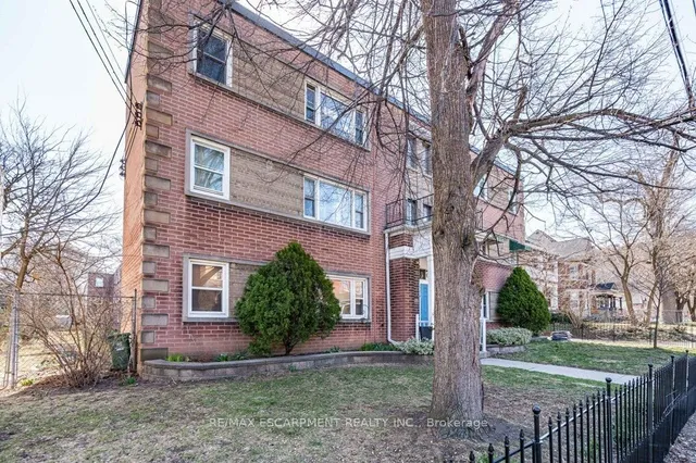 Additional image 2 of 137 Emerald St Unit 5