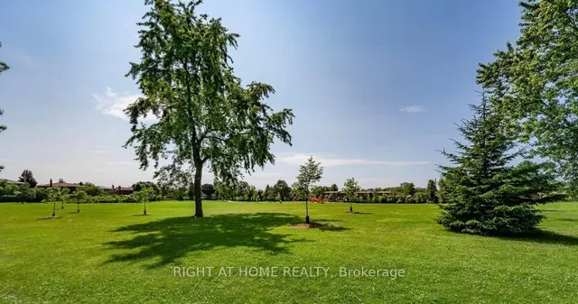 Additional image 50 of 400 Bloor St Unit 75