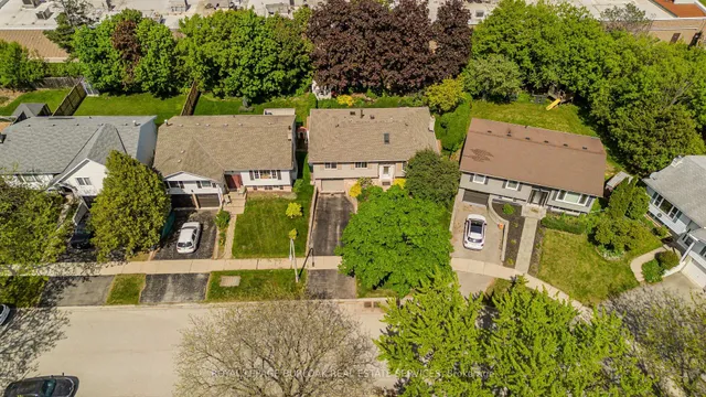 Additional image 5 of 452 Sparling Cres