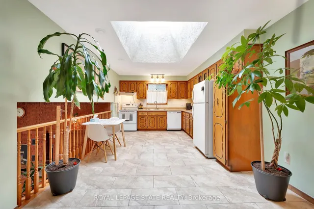 Additional image 16 of 76 Firenze St