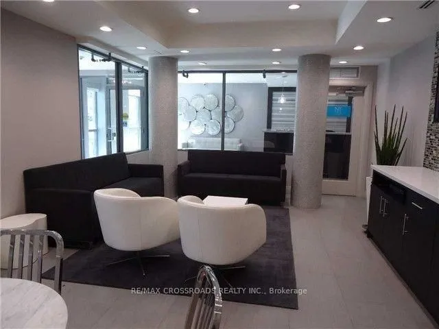 Additional image 27 of 17 Kenaston Gdns Unit 414