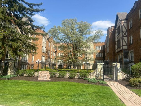 10935 S Longwood Dr, Chicago, IL 60643
