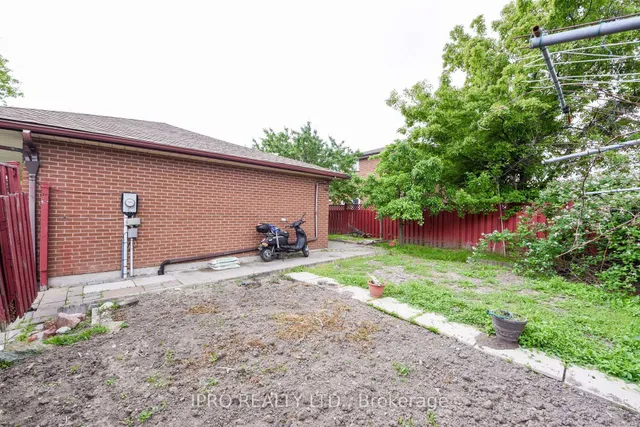 Additional image 50 of 43 Marchbank Cres