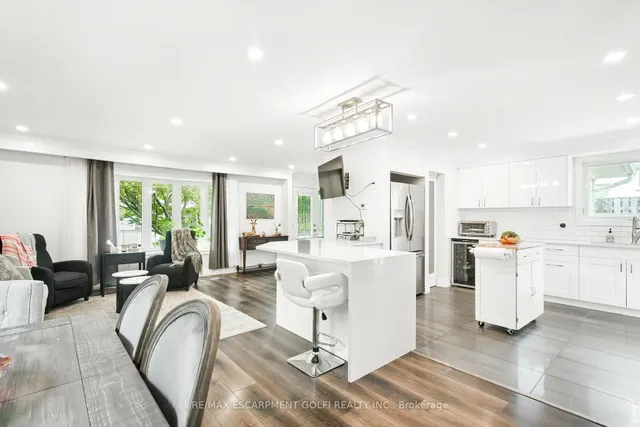 Additional image 10 of 3202 Centennial Dr