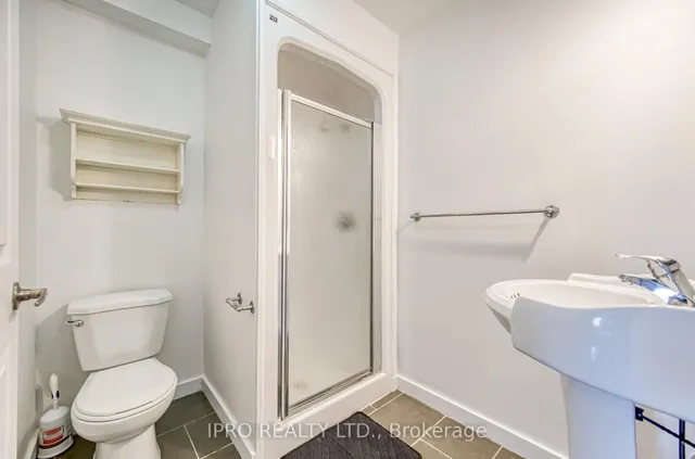 Additional image 17 of 239 Assiniboine Rd