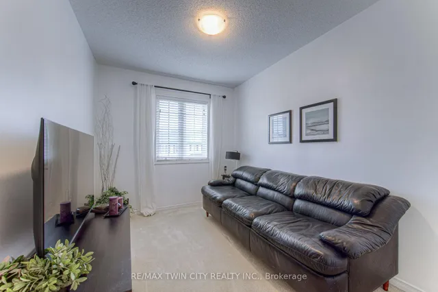 Additional image 26 of 513 Beaumont Cres