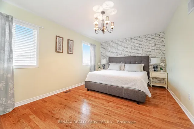 Additional image 23 of 51 LORMEL Gate