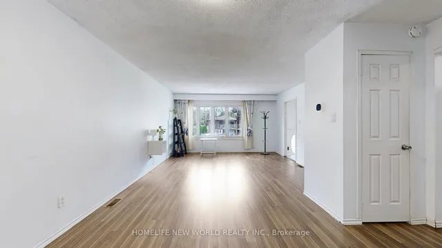 Additional image 3 of 6 Snowhill Cres