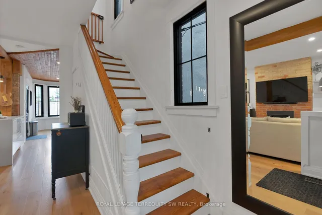 Additional image 19 of 17 Queensbury Ave