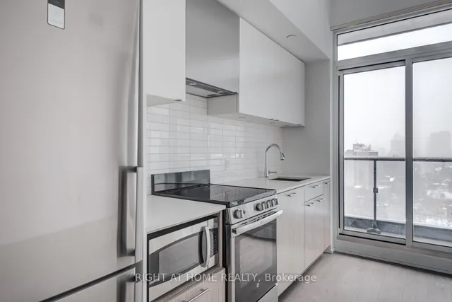 Additional image 3 of 251 Jarvis St Unit 1034