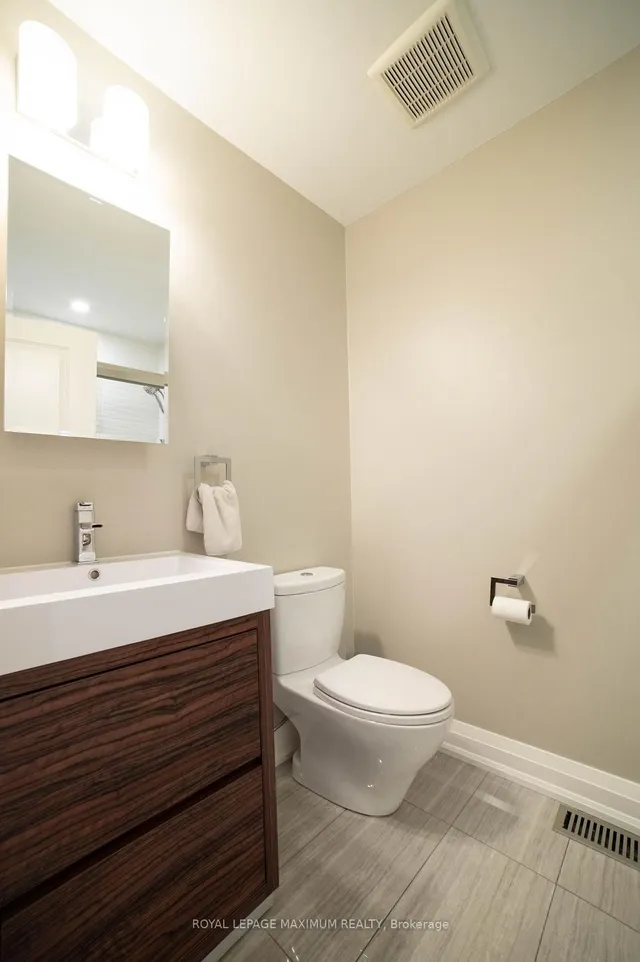 Additional image 25 of 76 Langholm Dr