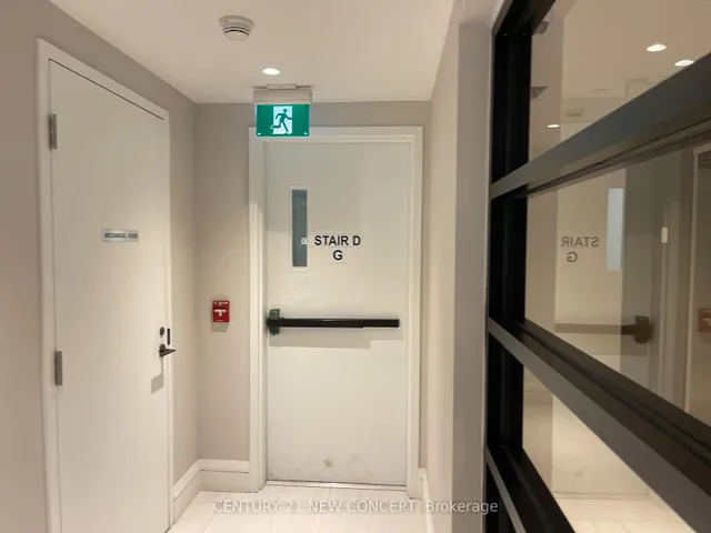 Additional image 22 of 39 roehampton Ave Unit 1204