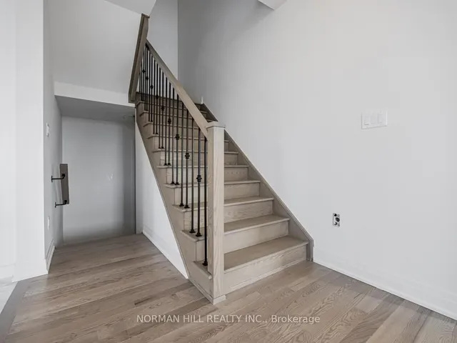 Additional image 29 of 433 Royal West Dr