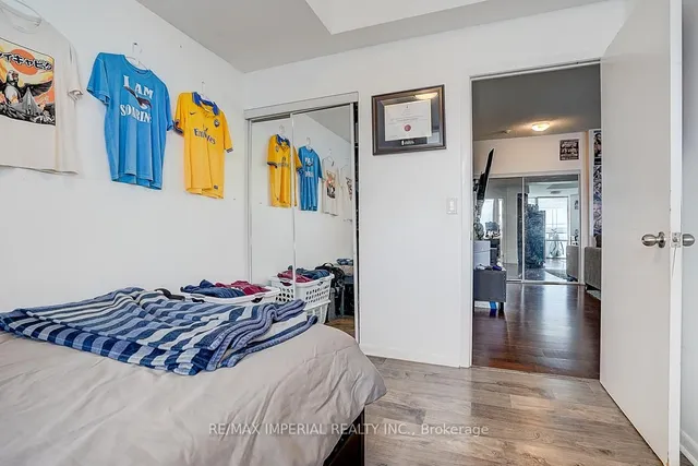 Additional image 34 of 832 Bay St Unit 3405