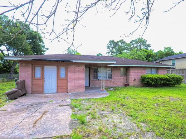 6820 Thrush Dr, Houston, TX 77087