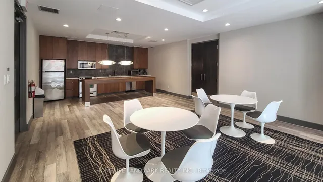 Additional image 43 of 23 Brant St Unit 712