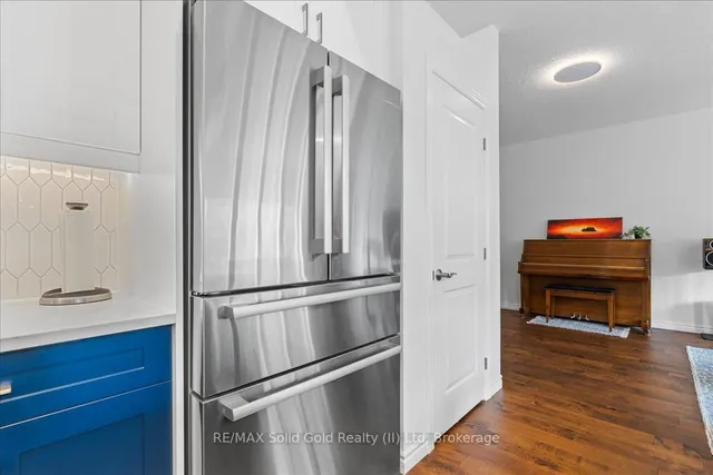 Additional image 16 of 604 Doonwoods Cres